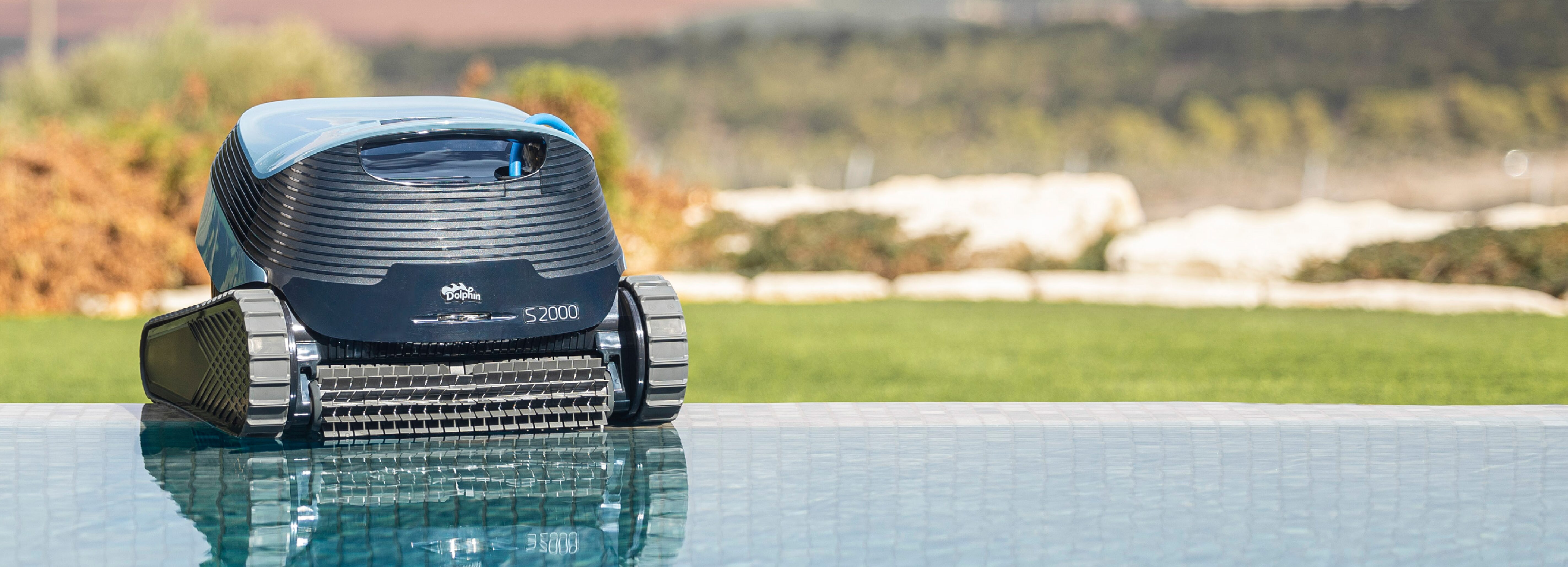 Dolphin Difference robotic pool cleaner banner